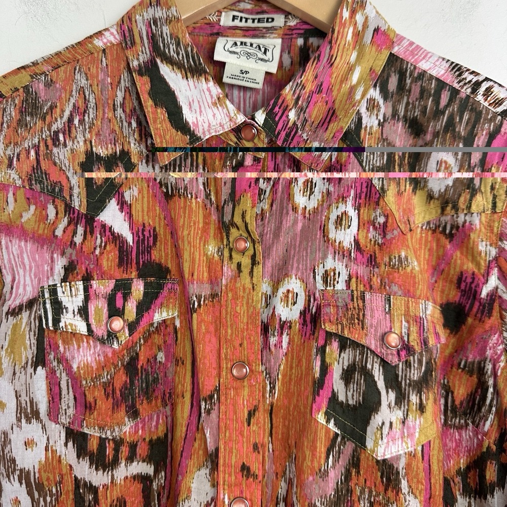 ARIAT Western Pearl Snap Shirt Womens Small Fitted Pink Colorful Abstract - Picture 3 of 10